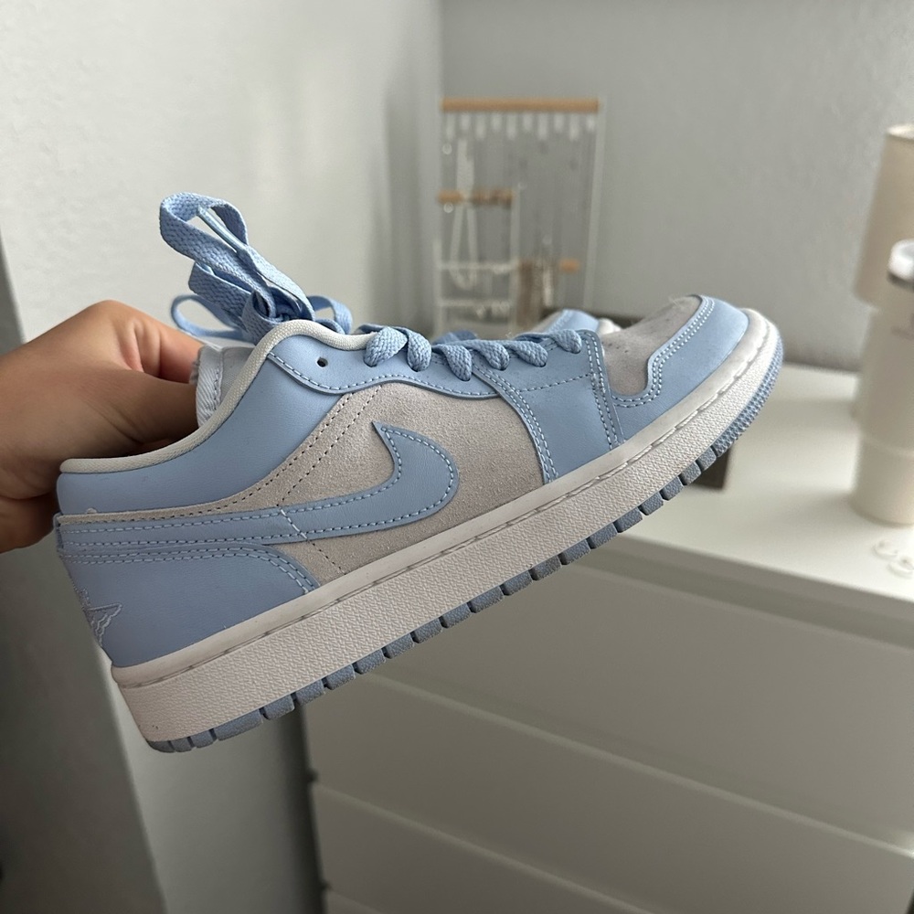 blue nike air jordan’s